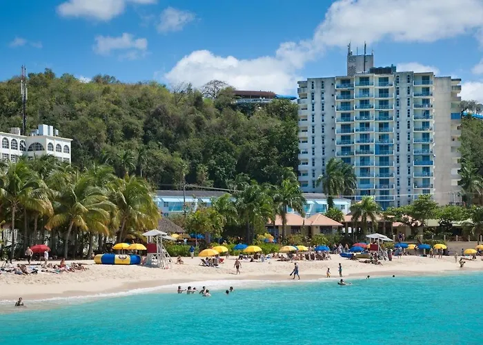 The Best Condo-Special Suite @ World Famous Drs Cave Beach