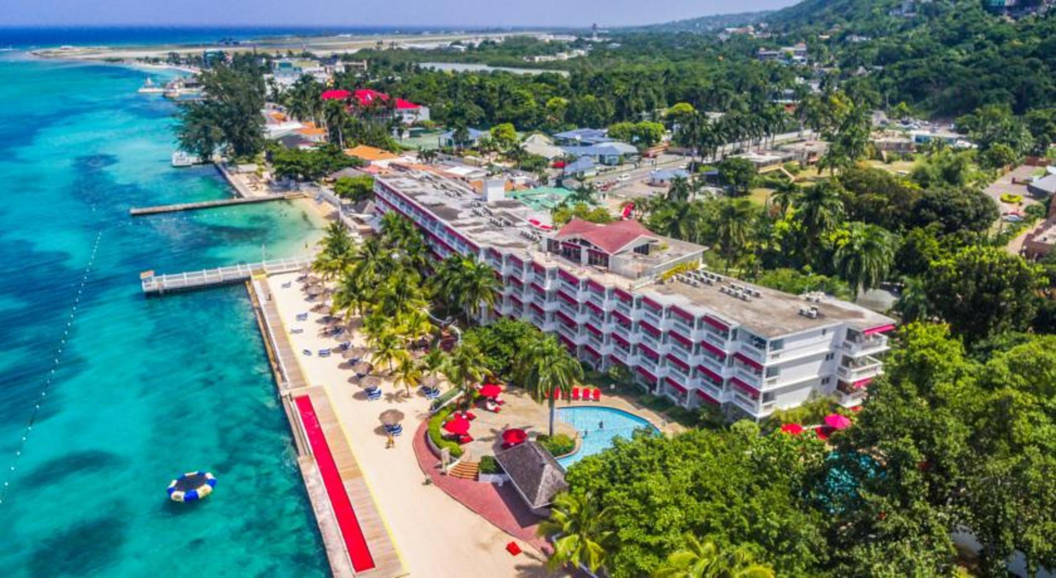 Grand Decameron Montego Beach, A Trademark