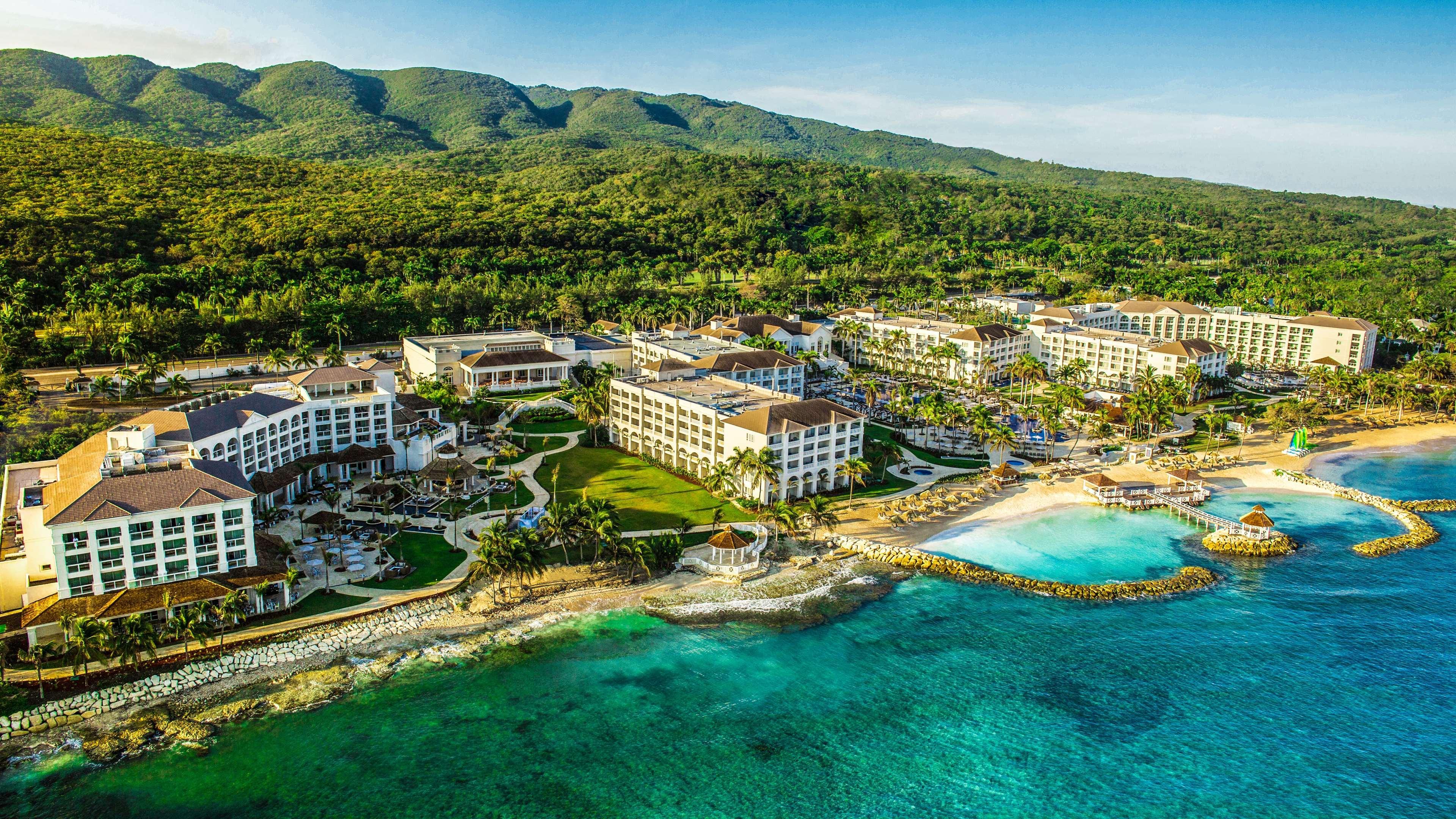 Hotel Hyatt Ziva Rose Hall 5*