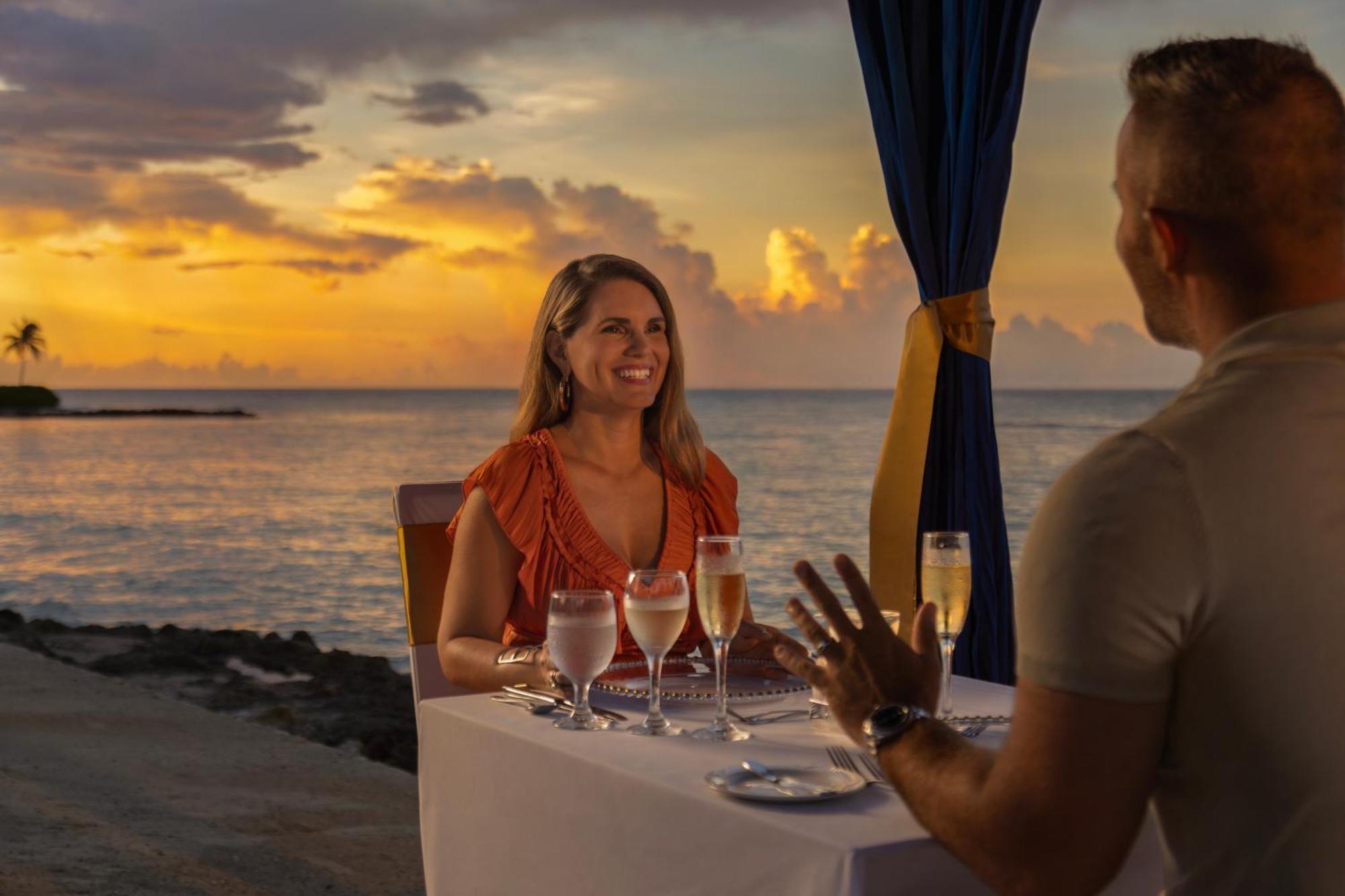 Resort Dreams Rose Hall & 4*