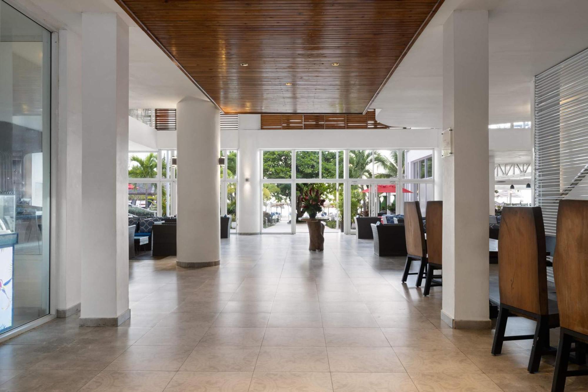 Resort Grand Decameron Cornwall Beach, A Trademark All-Inclusive Resort Montego Bay
