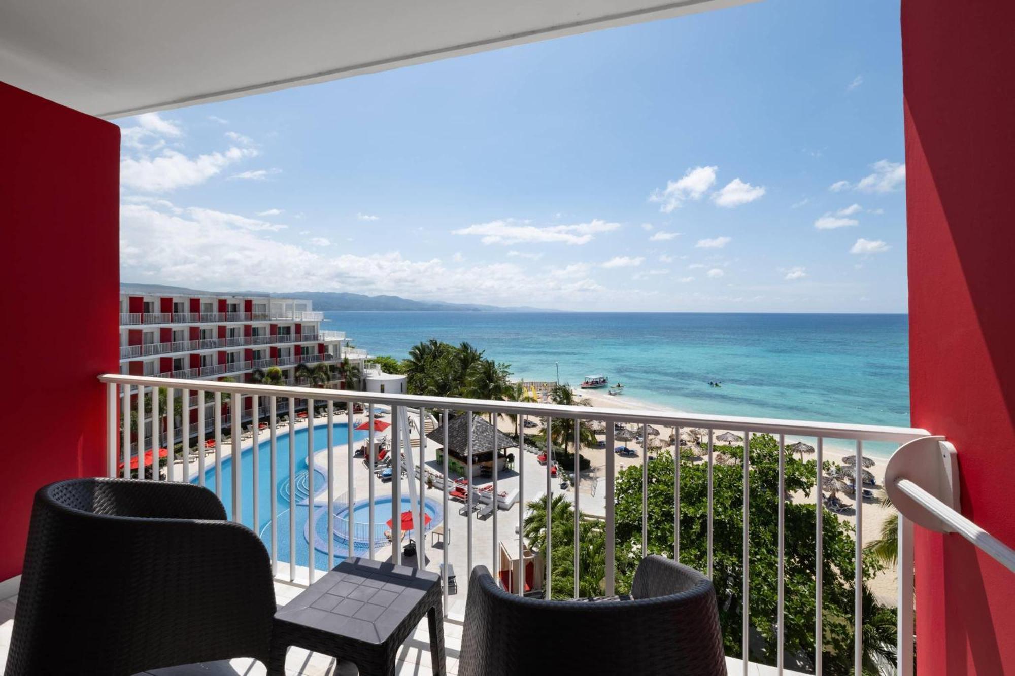 Grand Decameron Cornwall Beach, A Trademark All-Inclusive Resort