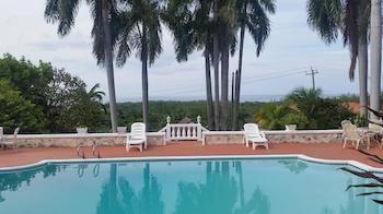 A Piece Of Paradise Hotel