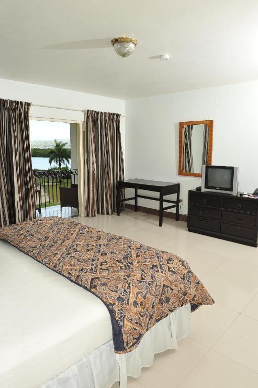 Syrynity Palace Montego Bay