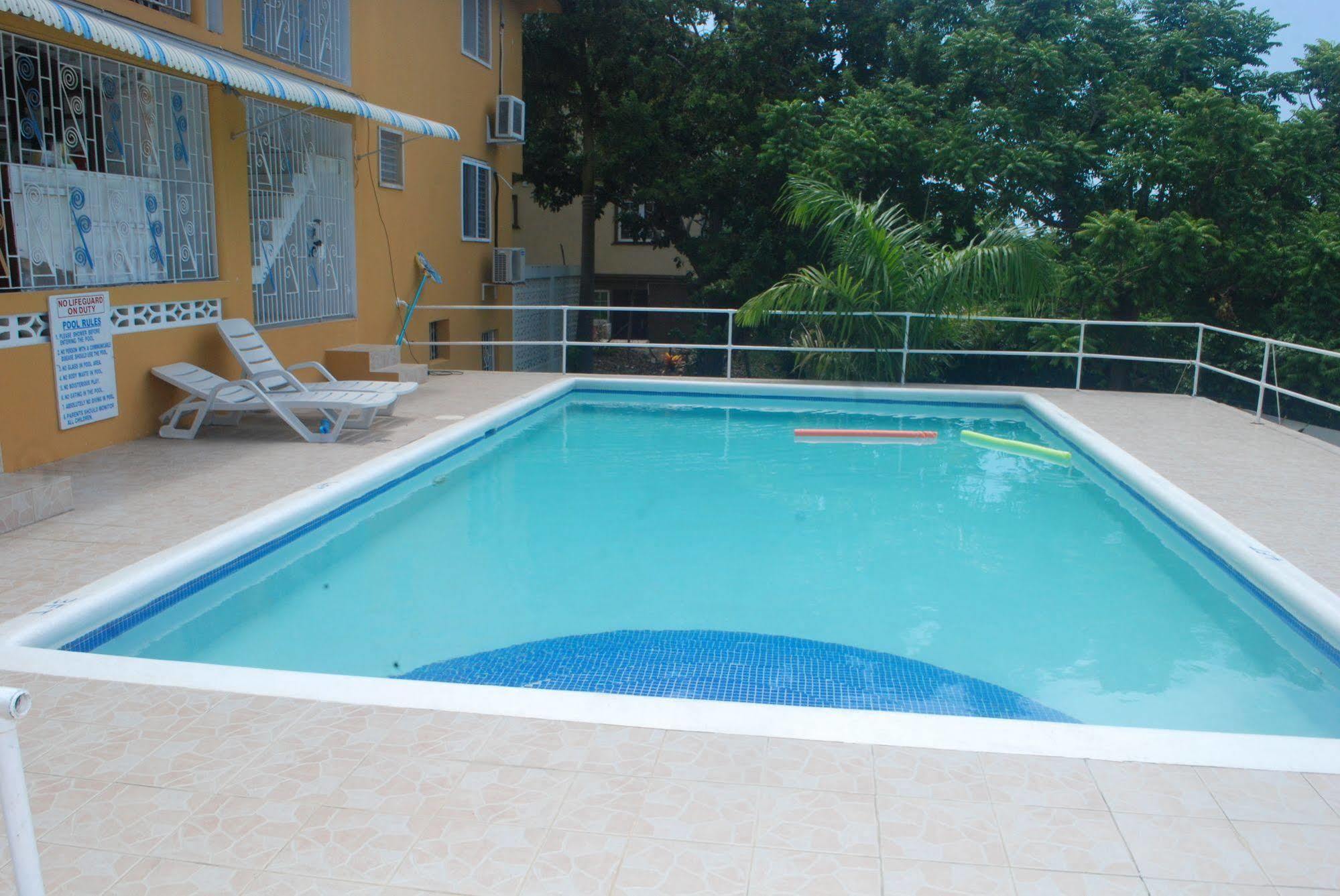 Enchanted Villas Inn