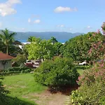Island Getaway At The Garden Studios