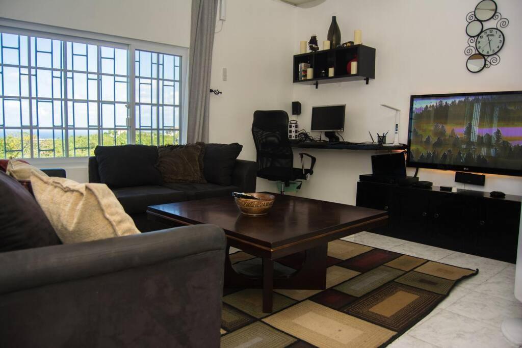Apartment The Biltons - 6 Min From Airport- A/c In *