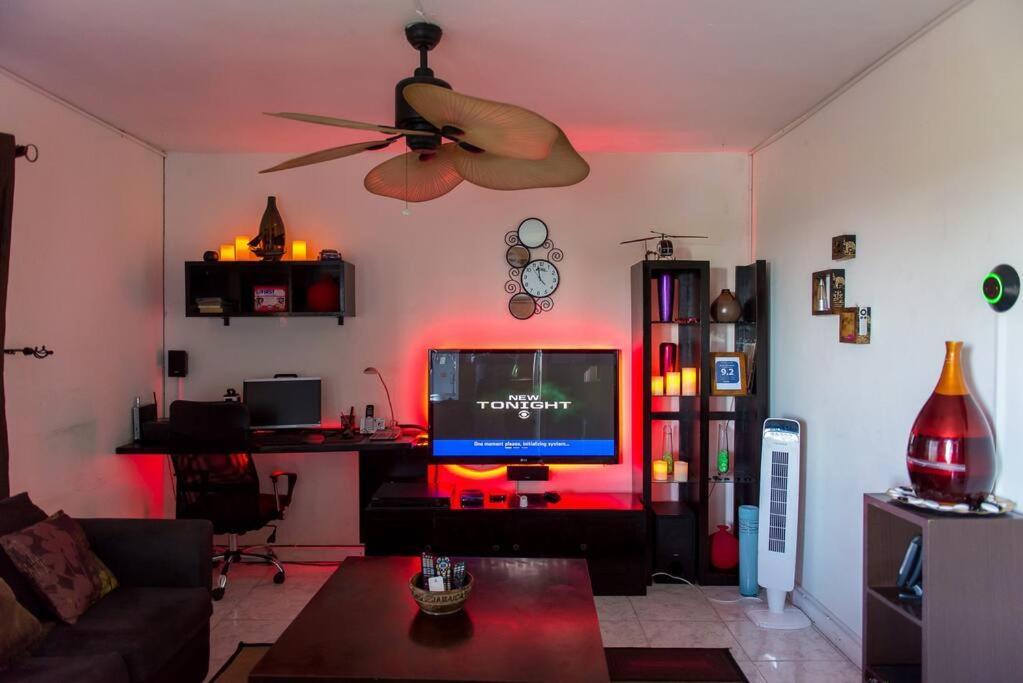 The Biltons - 6 Min From Airport- A/c In Apartment *