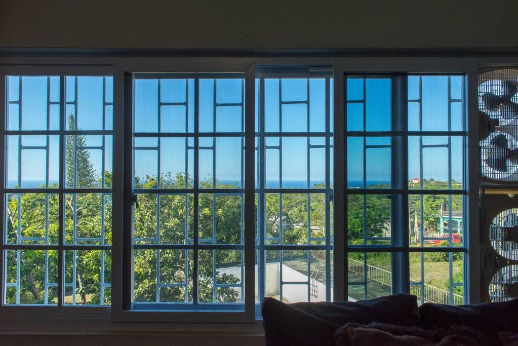 Apartment The Biltons - 6 Min From Airport- A/c In *