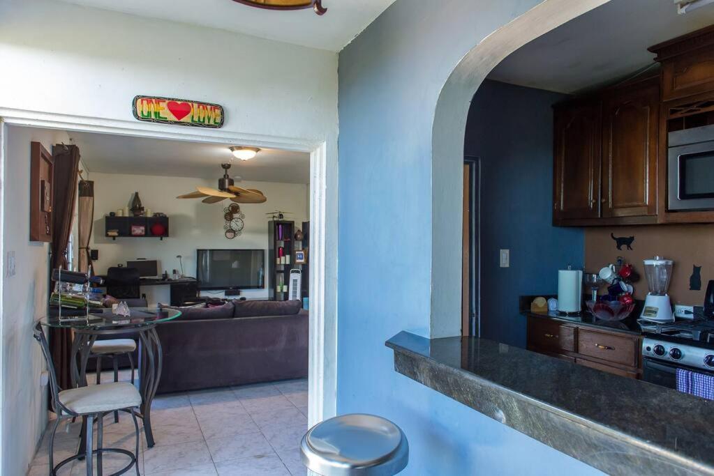 The Biltons - 6 Min From Airport- A/c In * Montego Bay