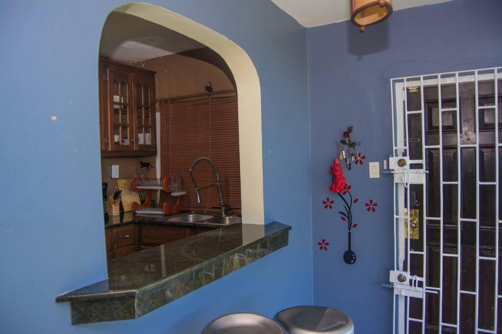 The Biltons - 6 Min From Airport- A/c In Apartment Montego Bay