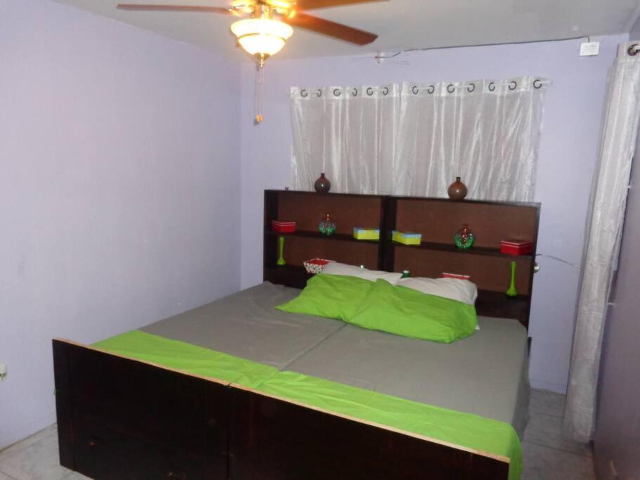 The Biltons - 6 Min From Airport- A/c In