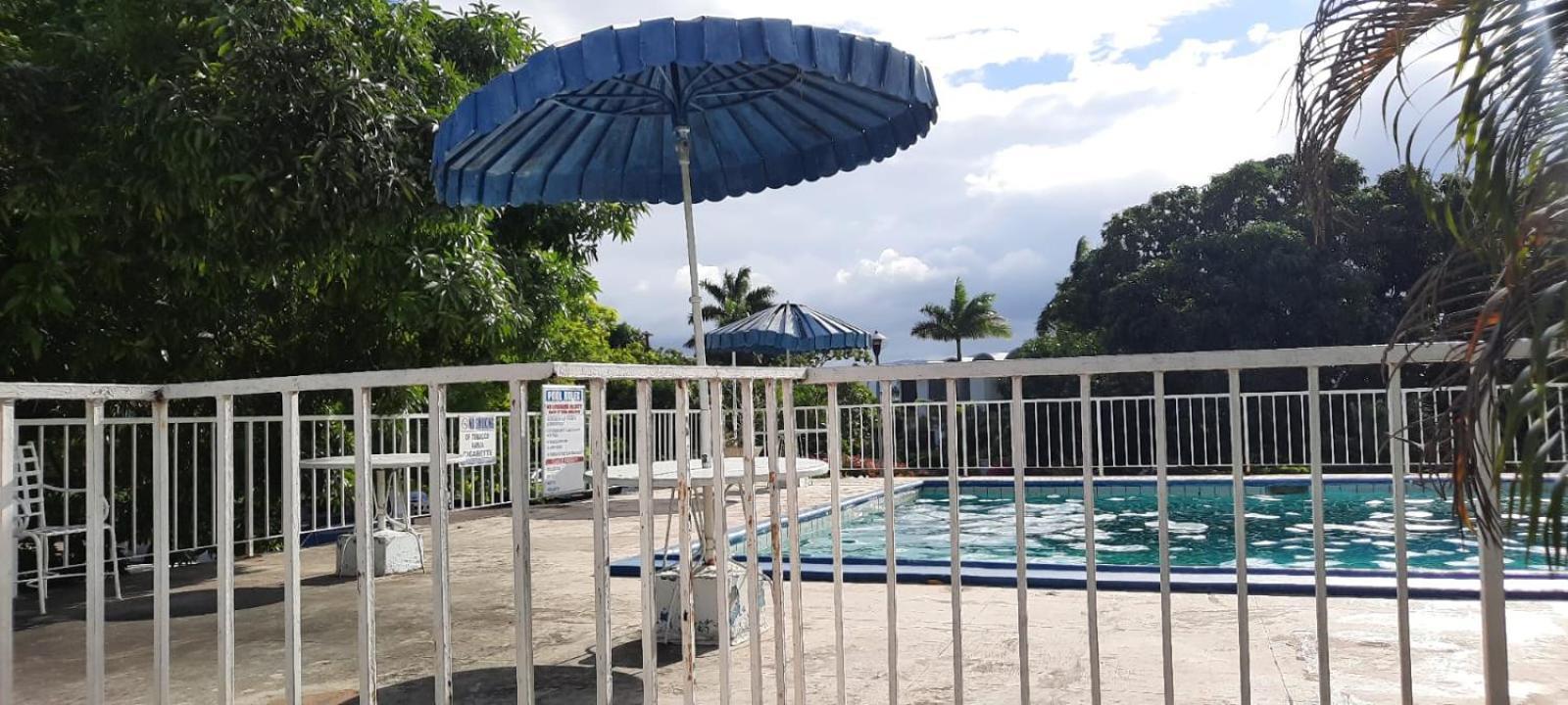 Island Getaway At The Garden Apartment Montego Bay
