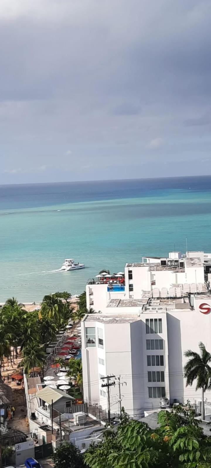 Apartment Island Getaway At The Garden Montego Bay