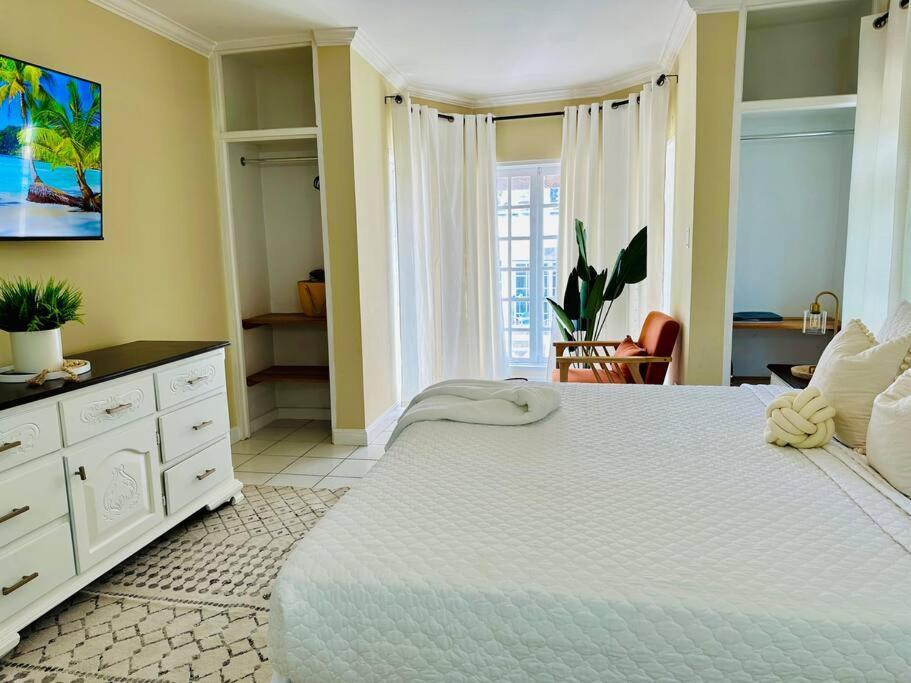 Falcon Islandview - Airport Pickup Available - 24security Apartment *