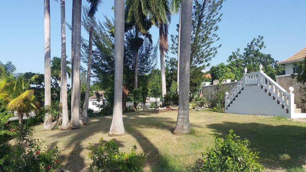 A Piece Of Paradise Hotel 3*
