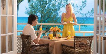 Grand Pineapple Montego Bay