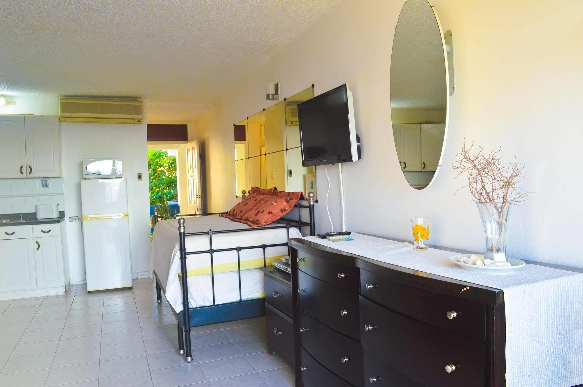 Garden At Club Apartment Montego Bay
