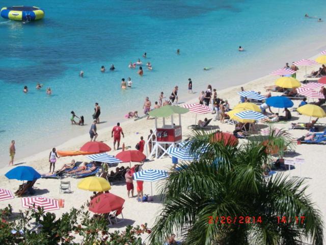 The Best Special @ World Famous Drs Cave Beach Apartment *