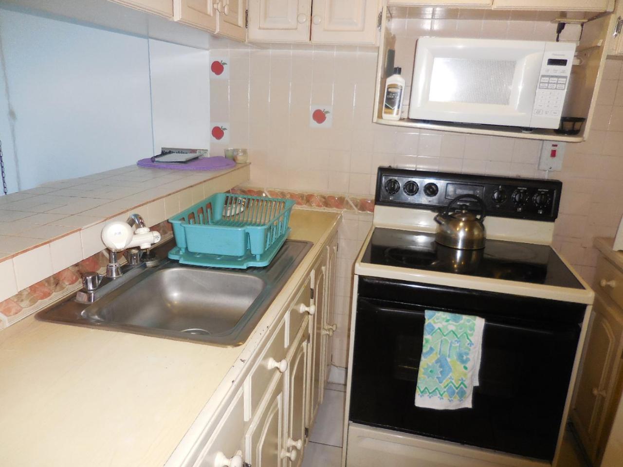 Apartment The Best Special @ World Famous Drs Cave Beach