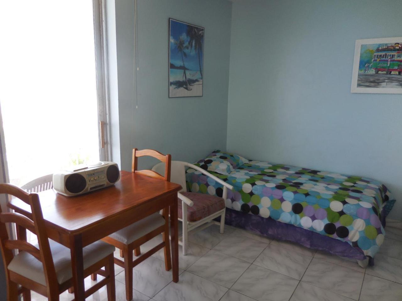 Apartment The Best Special @ World Famous Drs Cave Beach