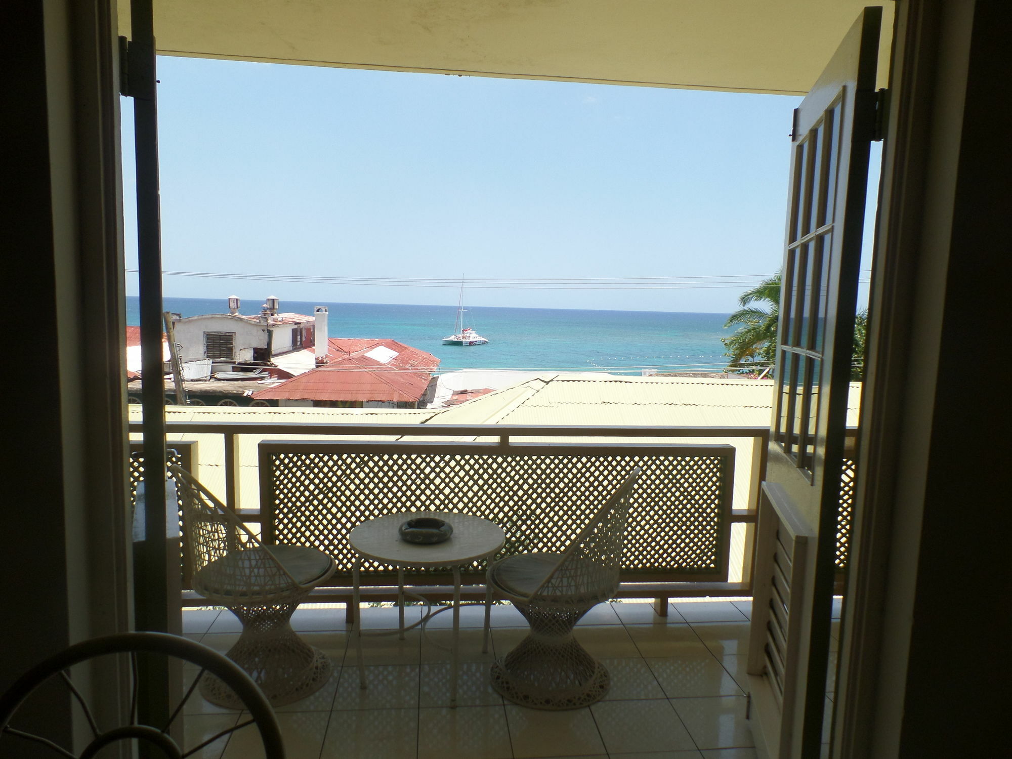 On The Hip Strip - Apartment