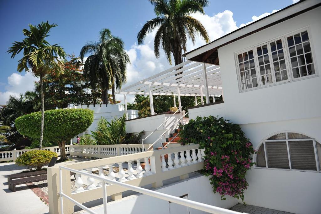 Syrynity Palace