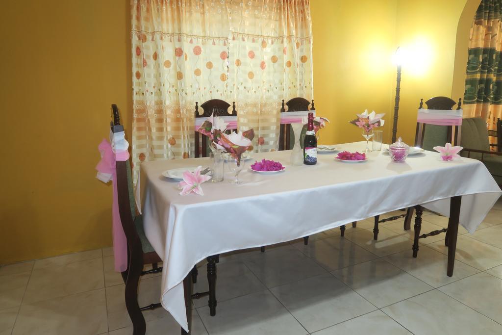 Inn Enchanted Villas Inn