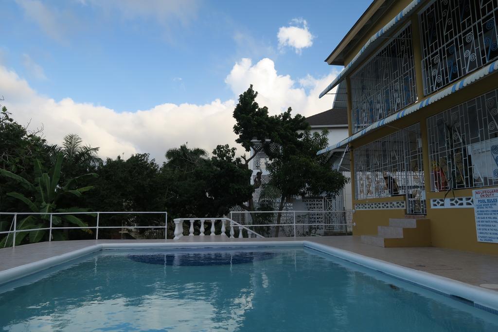 Enchanted Villas Inn